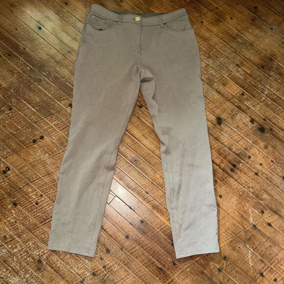 Chico’s So Slimming tan stretchy 1/8 comfortable pants - Picture 1 of 3